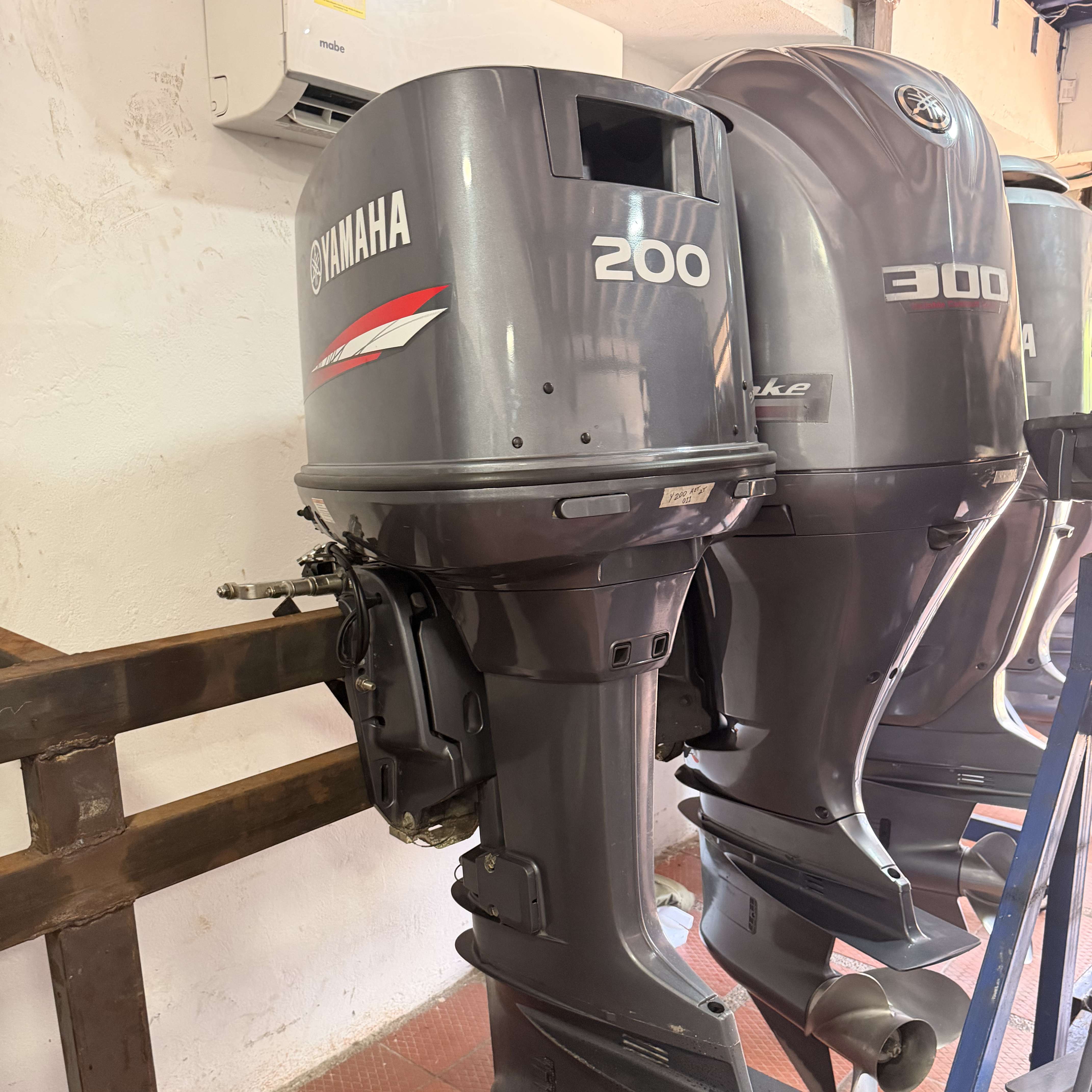 Motor fuera de borda Yamaha 200HP
