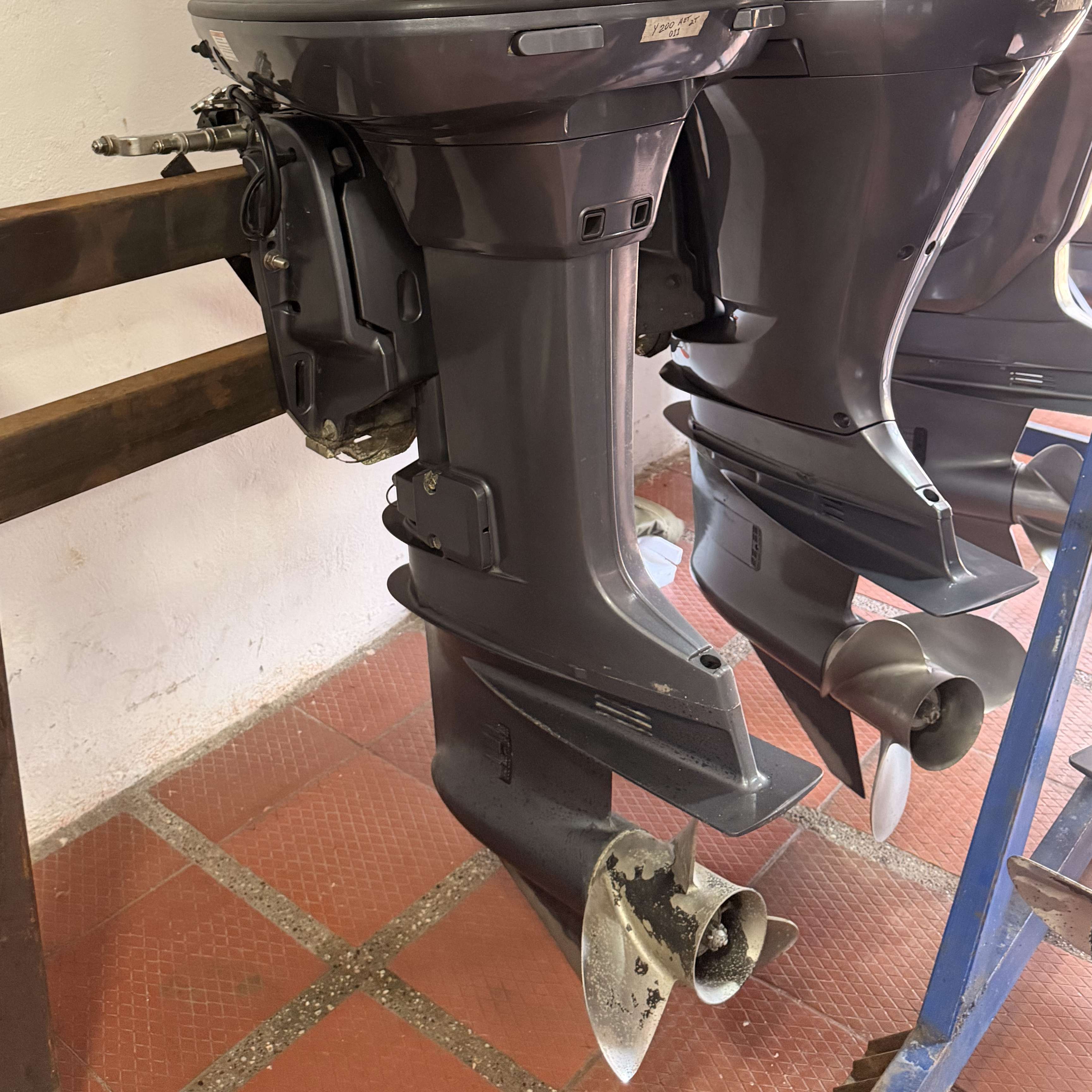Motor fuera de borda Yamaha 200HP